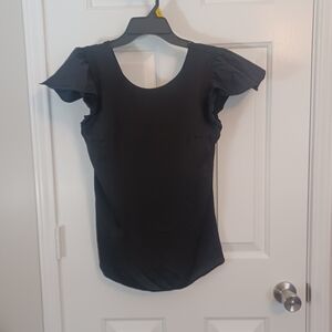 Studio F Classic Ruffle Sleeve W/pearl Button Back Top Sz XS Studio F Classic Ru